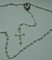 ROSARIO CON ESTUCHE DE METAL (M2035-NC)