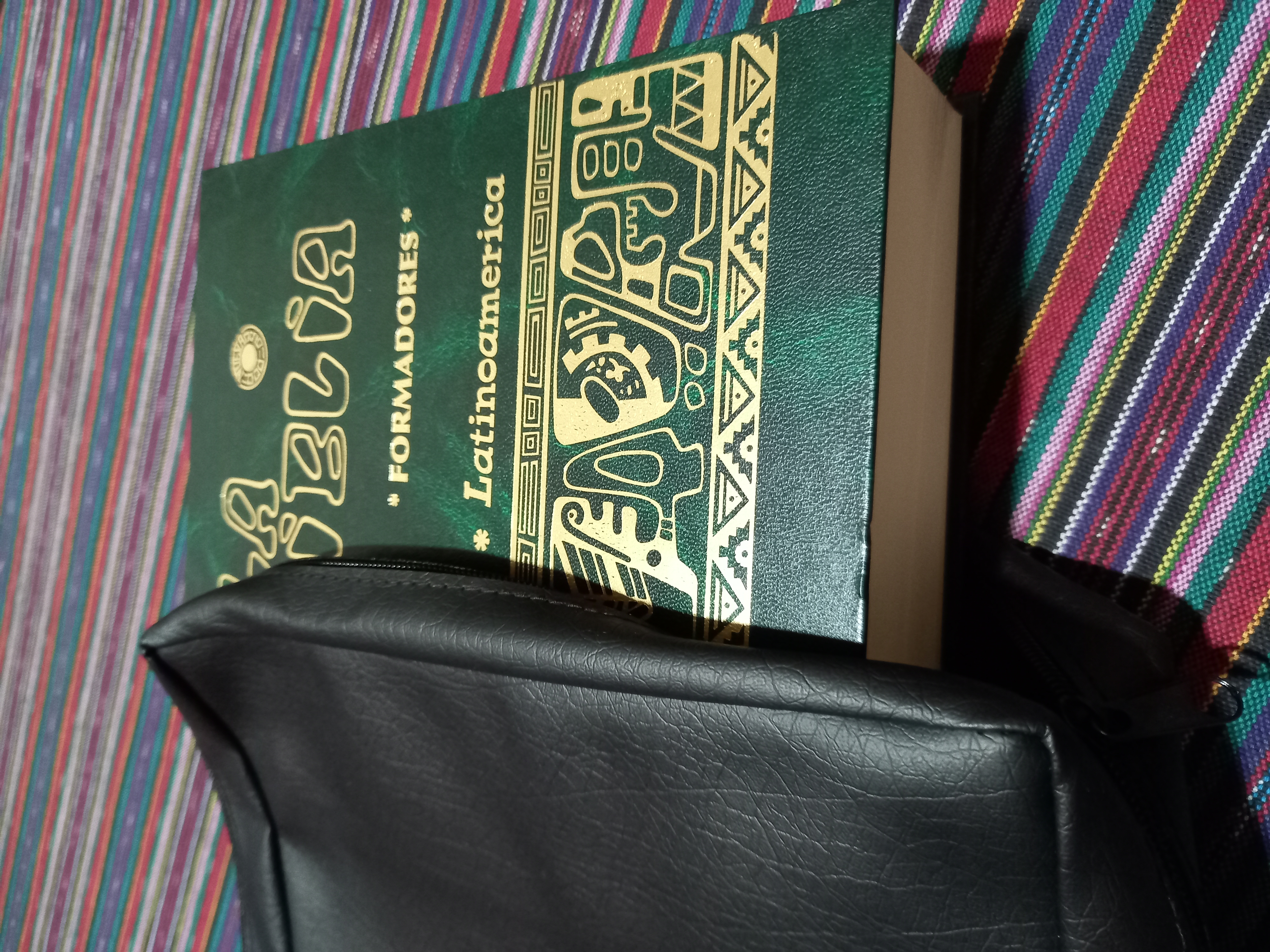 FUNDA: BIBLIA LATINOAM. FORMADORES